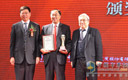 福田汽车欧曼GTL荣获2011年度车型颁奖现场图片
