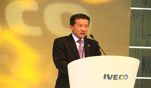 依维柯中国业务董事总经理王宁在2013上海车展依维柯新车发布现场致辞