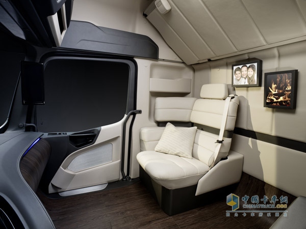梅赛德斯-奔驰未来卡车2025完美阐释2014国际商用车展(IAA)