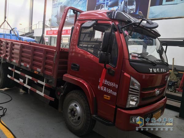 开了20年货车 他选跃进国四轻卡