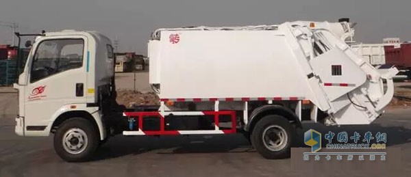 小型拉臂式垃圾车_八吨拉臂车解释图_拉臂式垃圾车多少钱