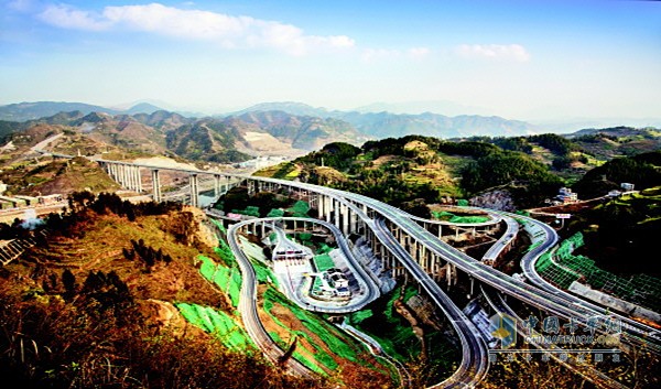 重庆酉阳至贵州沿河高速公路酉阳段正式开通