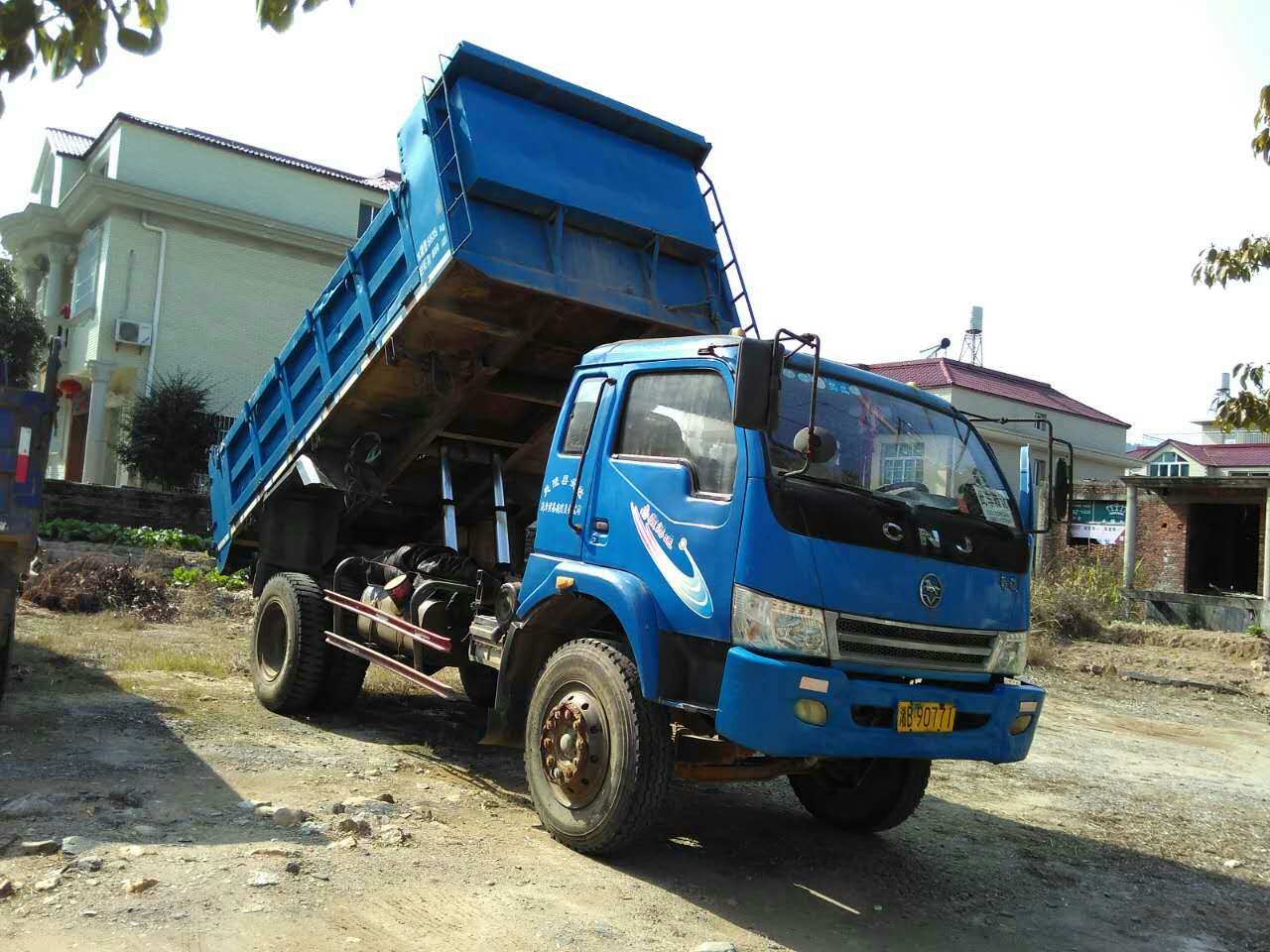 出售唐骏小金刚,出场五年,两年未使用,八成新