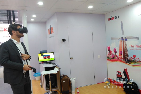 海沃机械用VR玩转2016上海宝马展_中国卡车