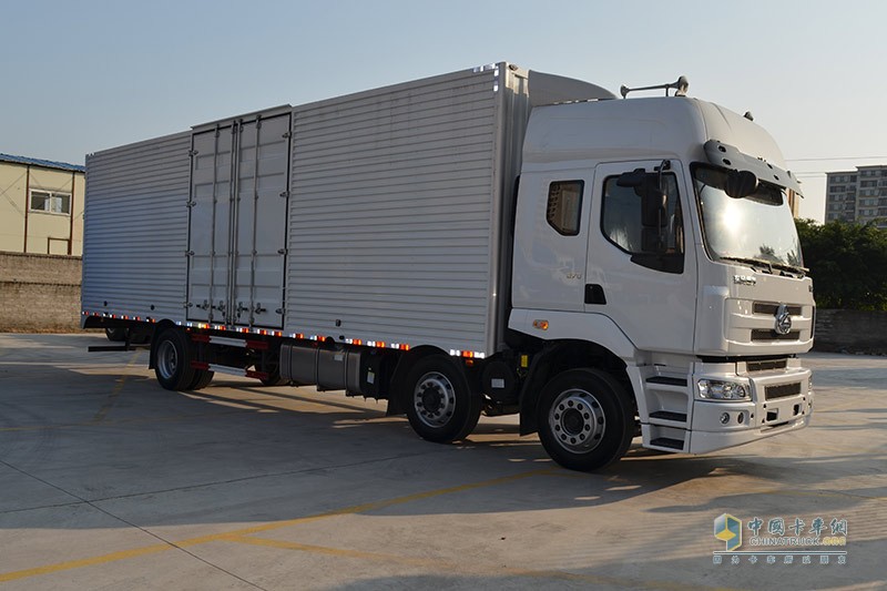 乘龙m5 快递物流车