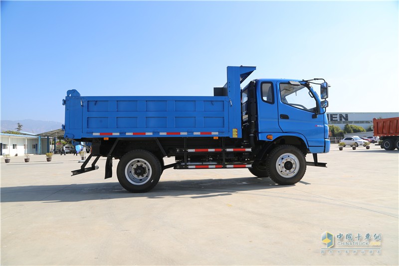 时骏汽车 d550 130马力 4×2自卸车