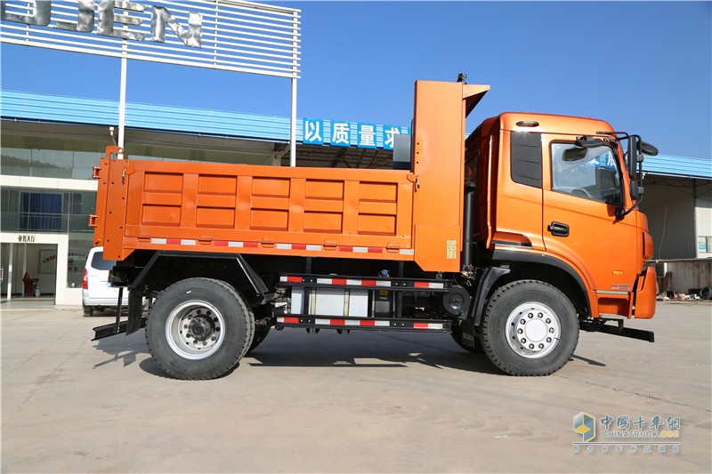 时骏汽车 d750 国五 4×2自卸车