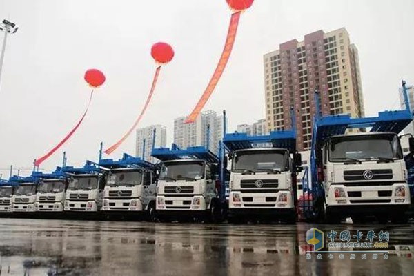 东风天锦轿运车