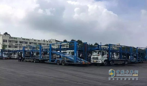 东风天锦轿运车