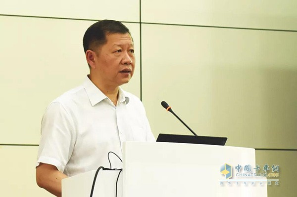 东风汽车集团有限公司副总经理、东风商用车有限公司总经理杨青