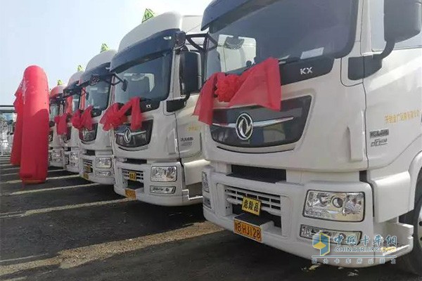 东风天龙旗舰卡车