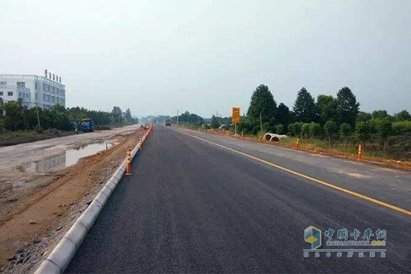 g330合铜公路加速施工预计2018年10月底完成