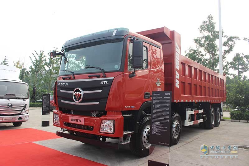 福田戴姆勒 欧曼gtl 440马力 8×4 自卸车 国六