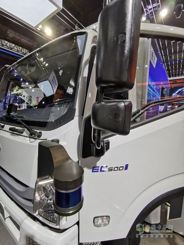 跃进EC500i智能城市物流车集众多高新科技于一身