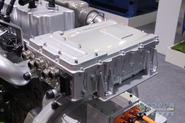 玉柴YCS04160N-60集成發(fā)式發(fā)電動(dòng)機(jī)動(dòng)力總展品細(xì)節(jié)
