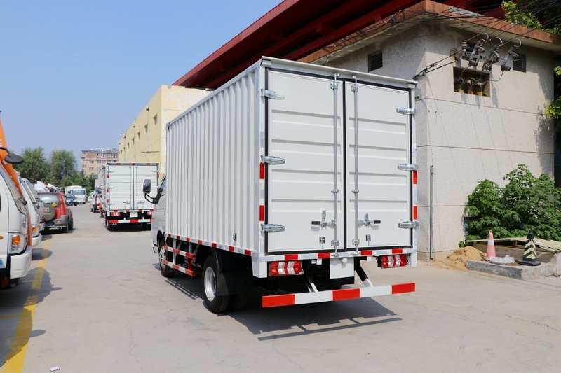 江淮厢式货车3.8米,江铃3.8米厢式货车报价 【图】江淮 康铃x7 102马力 3.8米 国五单排厢式轻卡