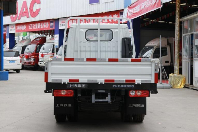上汽跃进 福运s80 113马力 4×2 国六 排半 栏板载货车 轴距2850mm