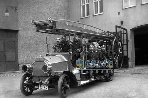 1912年出产的***辆斯堪尼亚消防车