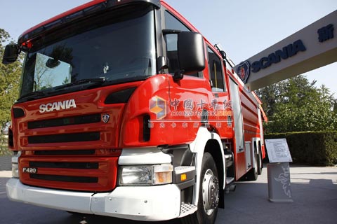 斯堪尼亚P420 CB6X4HNZ水罐泡沫消防车