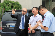 谈浩总裁为用户介绍阿尔液压系统