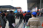专业观众团在路上