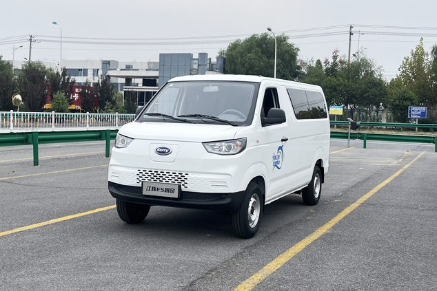 开瑞 江豚E5 明窗版 7座 4.48米纯电动轻客36.8kWh
