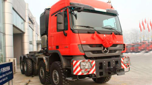 梅赛德斯-奔驰卡车 奔驰Actros 610马力 8X8大件牵引车(4160)