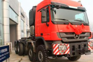 梅赛德斯-奔驰卡车 奔驰Actros 610马力 8X8大件牵引车(4160)