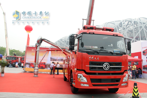 东风天龙消防车