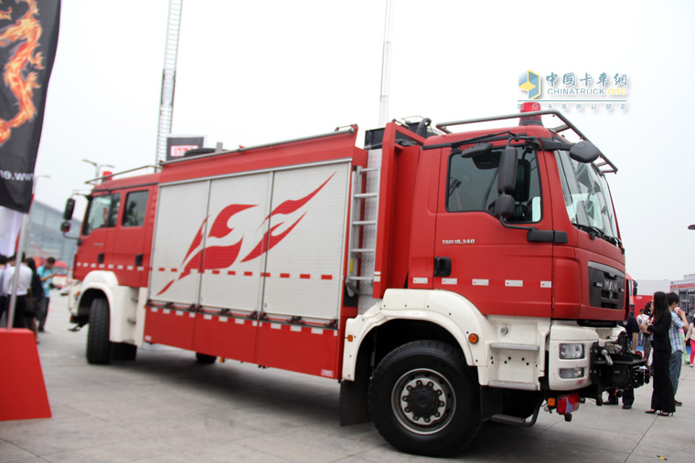  国际消防车展聚焦 德国曼底盘消防车双向驾驶室