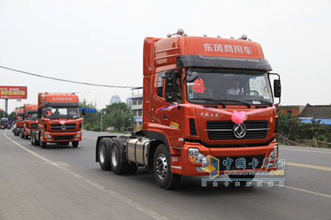卡车主题婚礼的卡车——东风天龙