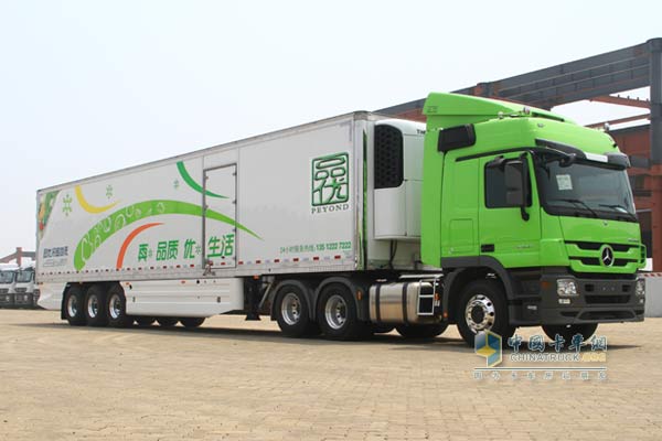 奔驰Actros 2644 冷藏车