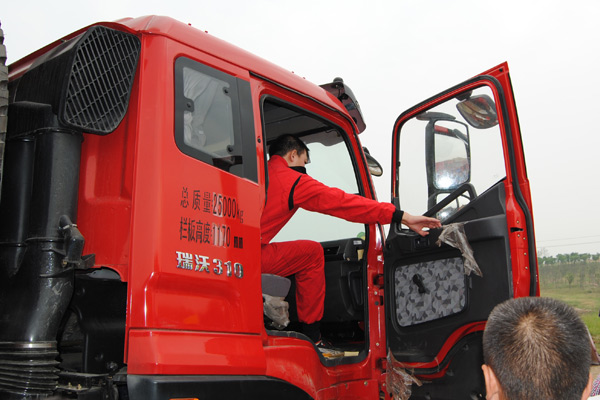 瑞沃卡车极限挑战赛河南赛区赛场风云