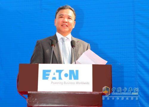 伊顿车辆集团亚太区总裁尚尔兵在奠基仪式上致词