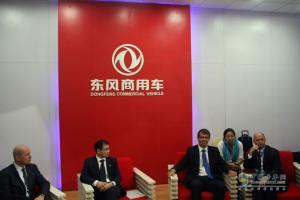 武汉车展 东风商用车借沃尔沃开启国际化品牌