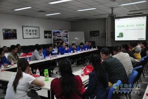 绿色智能 拨雾去霾 陕汽重卡石家庄区域渣土车用户座谈会西安召开