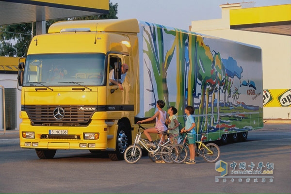 梅赛德斯-奔驰卡车2014品牌盛典