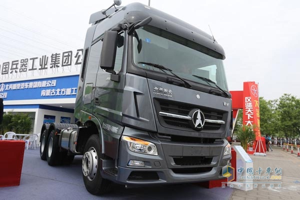 北奔高端物流运输牵引车V3HT 