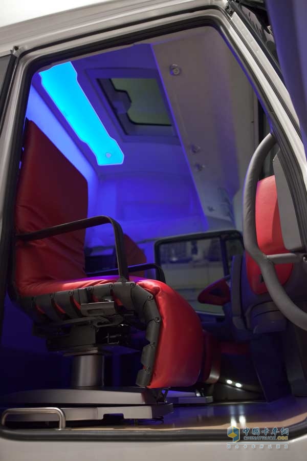 投资未来现实 依维柯Glider概念卡车设计赏析