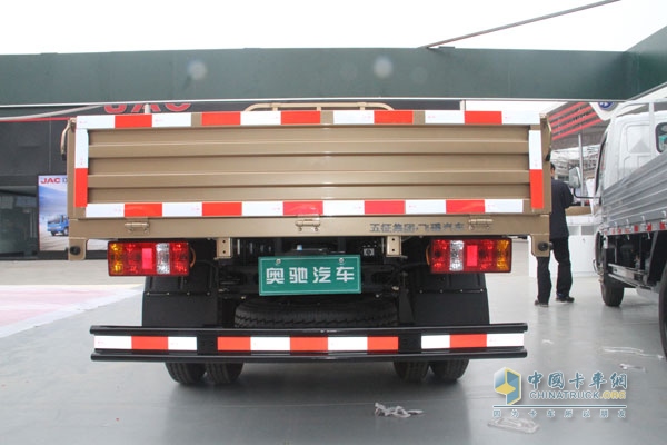 五征汽车 奥驰A1载货车 防撞梁