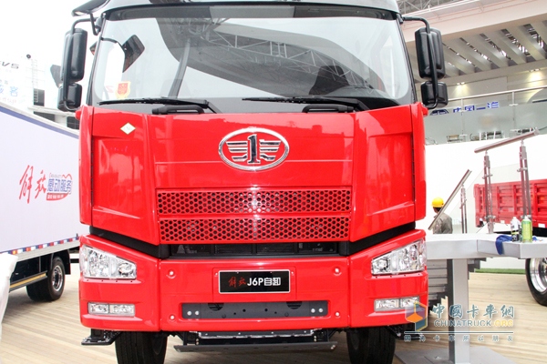 IMG_解放 J6P重卡 350马力 6X4 LNG自卸车  正脸