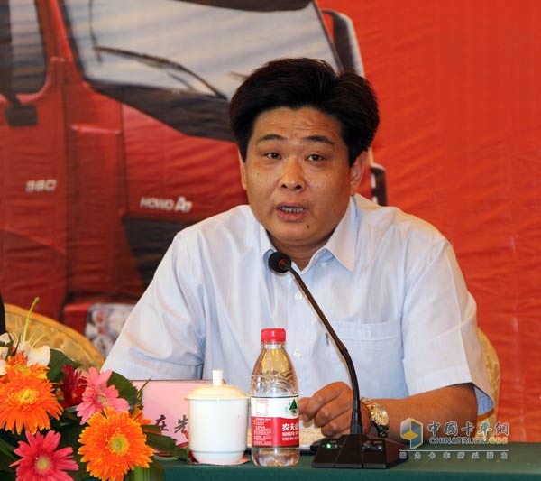 中国重汽集团销售部副总经理姜在先