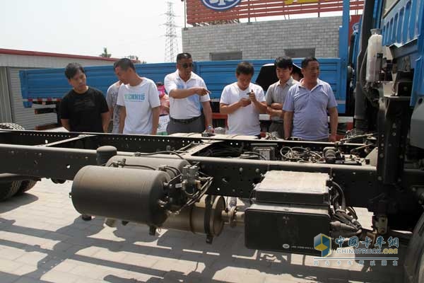 一汽青岛龙V、赛龙中卡暨锡柴恒威（4/6DLD、4DF4）产品推介会