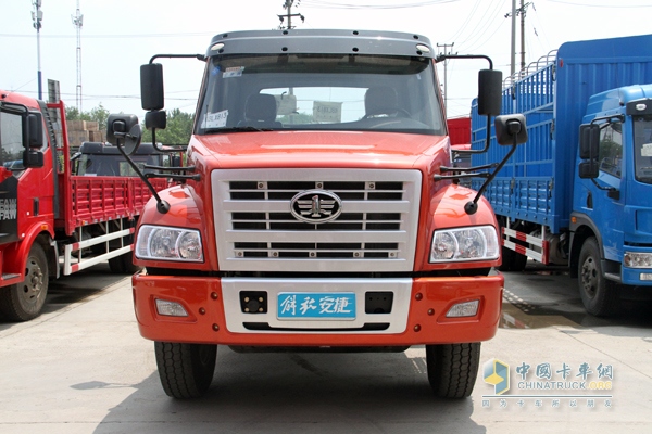 一汽解放安捷重卡6×2长头牵引车 