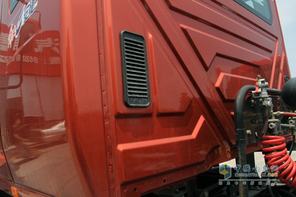 一汽解放安捷重卡6×2长头牵引车 