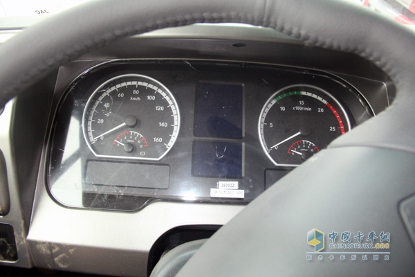 江淮格尔发新型智能渣土车