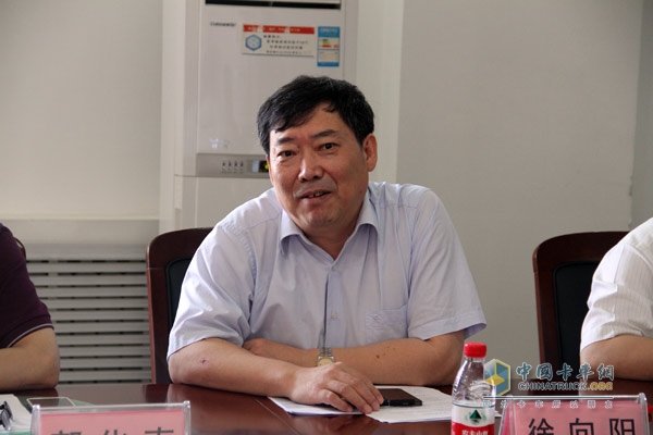 中国重汽轻卡事业部执行总监徐向阳
