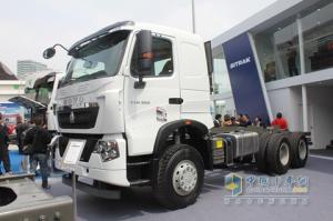 中国重汽 HOWO-T7H 6X4自卸车