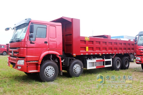 中国重汽 HOWO 8×4自卸车