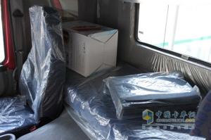 中国重汽 HOWO 6×2后提升式牵引车